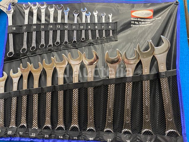 Divers waaronder betonschaar boutenschaar 42 inch, 25 delige ring steeksleutelset, 17 delige kracht adapter en kogelgewricht set, zware sloophamer 6 kilo en draadloze schroevendraaier set 18v - afbeelding 5 van  12