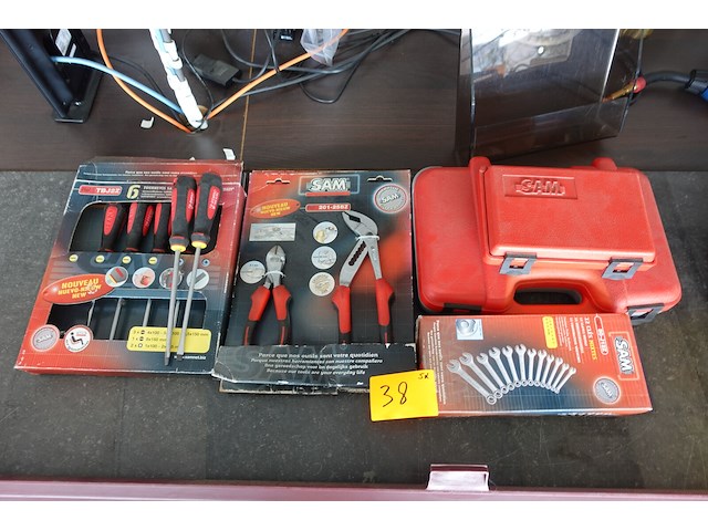 Divers werkgereedschap - afbeelding 1 van  5