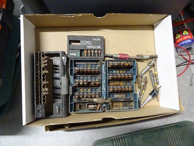 Divers werkmateriaal - afbeelding 2 van  12