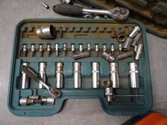 Divers werkmateriaal - afbeelding 12 van  12