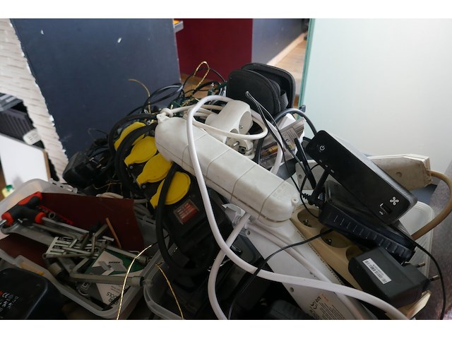 Divers werkmateriaal - afbeelding 3 van  4