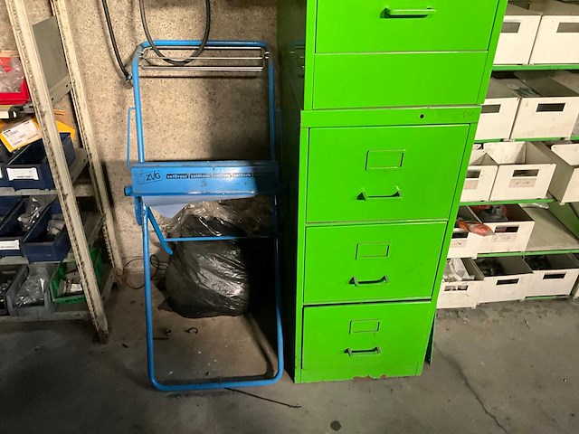 Divers werkplaatsmeubilair (3x) - afbeelding 7 van  14