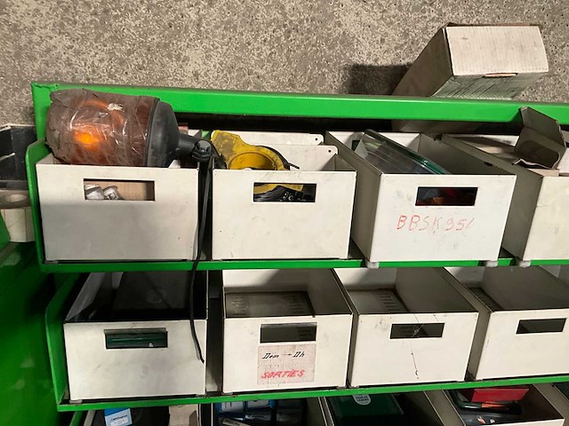Divers werkplaatsmeubilair (3x) - afbeelding 13 van  14