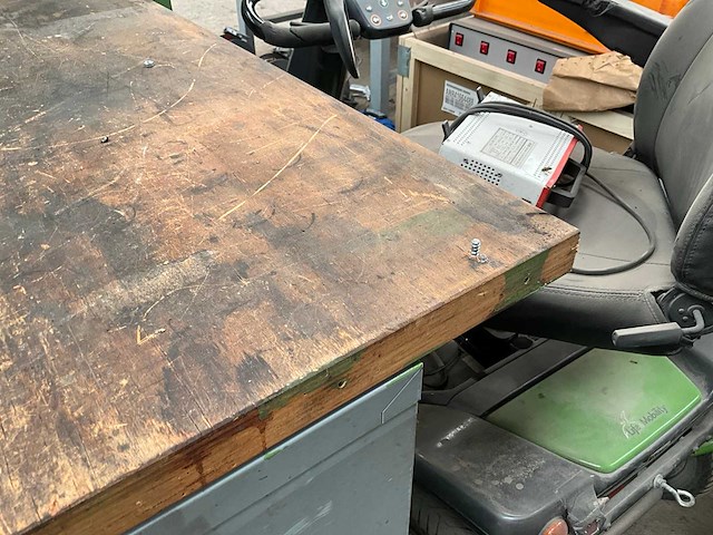 Divers werkplaatsmeubilair - afbeelding 10 van  11