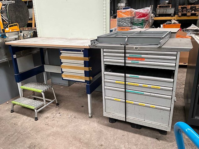 Divers werkplaatsmeubilair - afbeelding 1 van  10