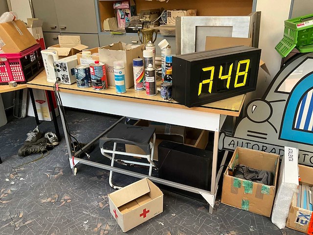 Divers werkplaatsmeubilair - afbeelding 6 van  7