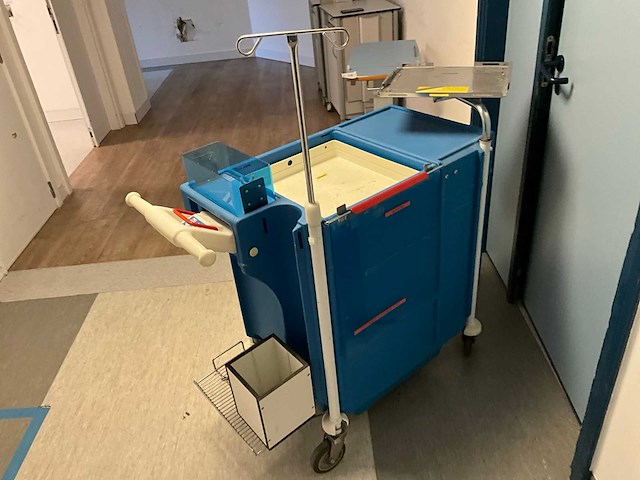 Divers ziekenhuismeubilair (2x) - afbeelding 7 van  8