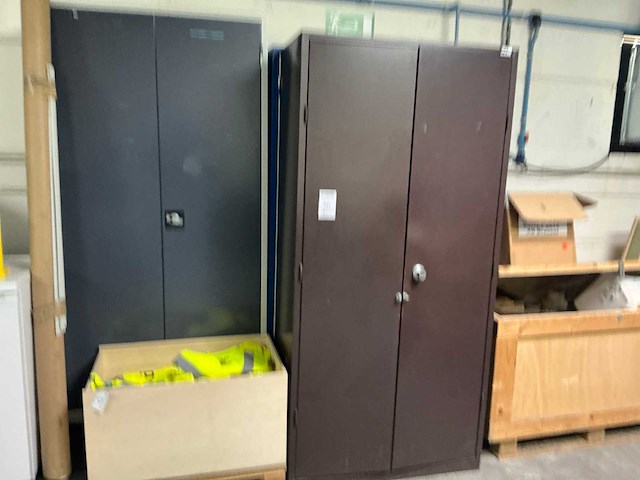 Diverse 2-deurs metalen dossierkasten (3x) - afbeelding 1 van  4