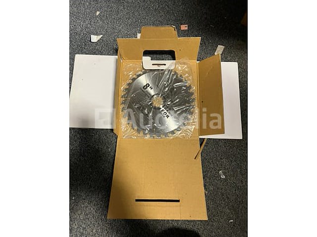 Diverse 3 x zwaar breekijzer 150 cm x 28mm, 400 zwarte tie ribs 4,8x370 mm, 400 witte tie ribs 4,8x370 mm, 2 x flex komborstel, 10 x all purpose zaagblad hout 210mm, auto speciaal gereedschap - afbeelding 7 van  12