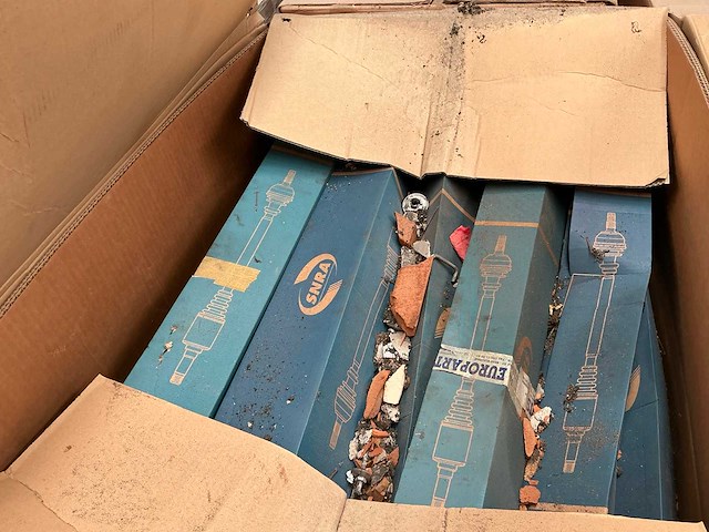 Diverse aandrijfassen (op 4x pallet) - afbeelding 5 van  5