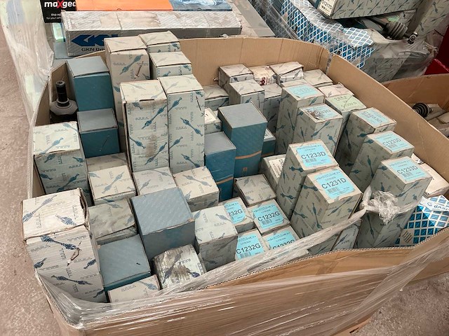 Diverse aandrijfassen (op 5x pallet) - afbeelding 4 van  7