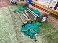 Diverse aanhangwagen assen inclusief veiligheidsnetten - afbeelding 1 van  3