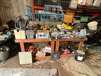 Diverse aannemersmateriaal - afbeelding 11 van  18