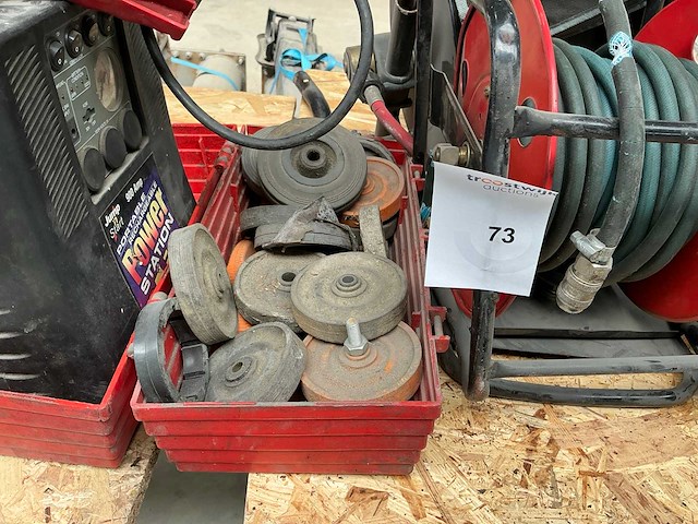 Diverse aannemersmateriaal - afbeelding 4 van  9