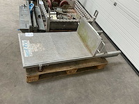 Diverse aannemersmateriaal - afbeelding 2 van  8