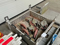 Diverse aannemersmateriaal - afbeelding 6 van  8
