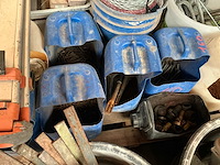 Diverse aannemersmateriaal - afbeelding 3 van  3