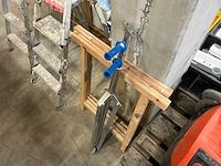 Diverse aannemersmaterialen - afbeelding 2 van  5