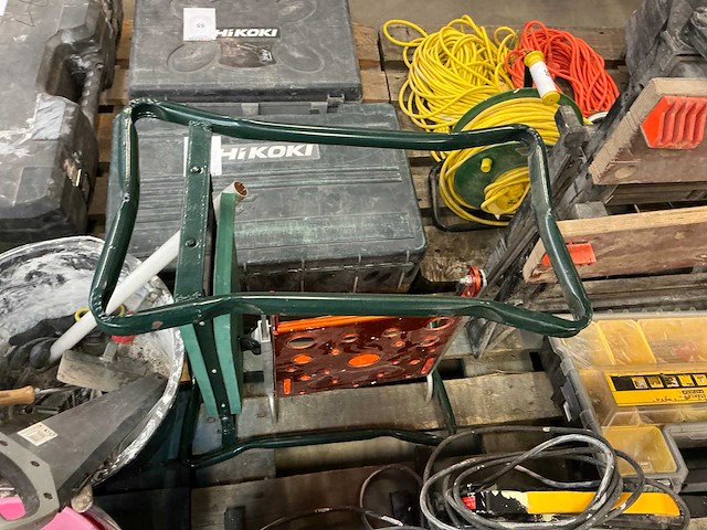 Diverse aannemersmaterialen - afbeelding 5 van  7