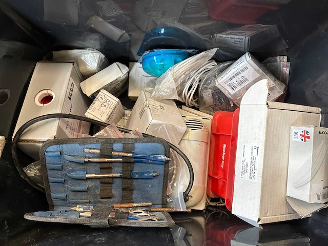 Diverse aannemersmaterialen - afbeelding 14 van  32