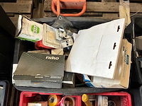 Diverse aannemersmaterialen - afbeelding 20 van  32