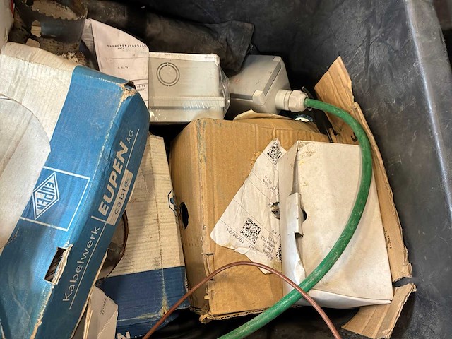 Diverse aannemersmaterialen - afbeelding 26 van  32