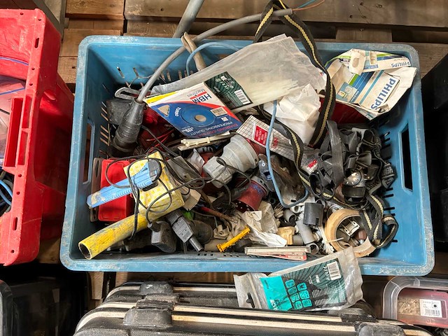 Diverse aannemersmaterialen - afbeelding 3 van  30