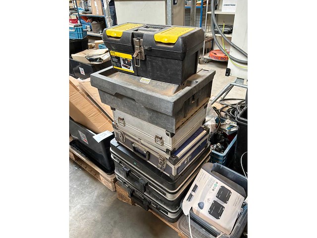 Diverse aannemersmaterialen - afbeelding 4 van  30