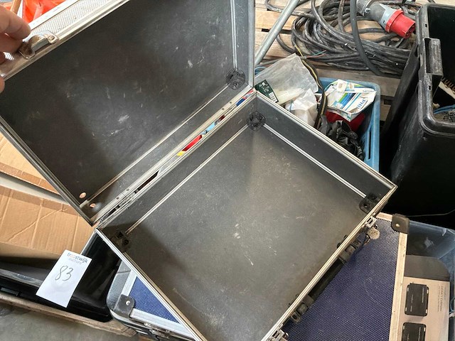 Diverse aannemersmaterialen - afbeelding 7 van  30