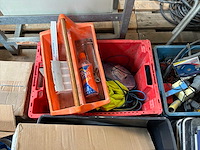 Diverse aannemersmaterialen - afbeelding 14 van  30