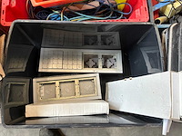 Diverse aannemersmaterialen - afbeelding 16 van  30