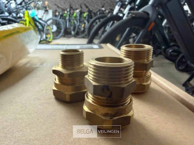 Diverse aansluitingen sanitair - afbeelding 1 van  2