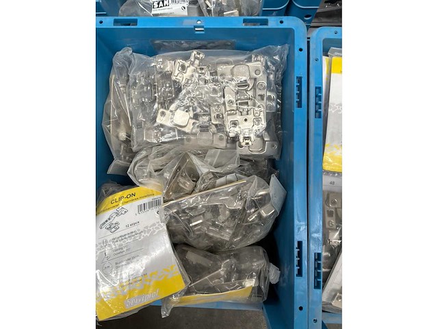 Diverse accessoires voor deuren en kasten - afbeelding 5 van  11