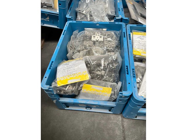 Diverse accessoires voor deuren en kasten - afbeelding 6 van  11