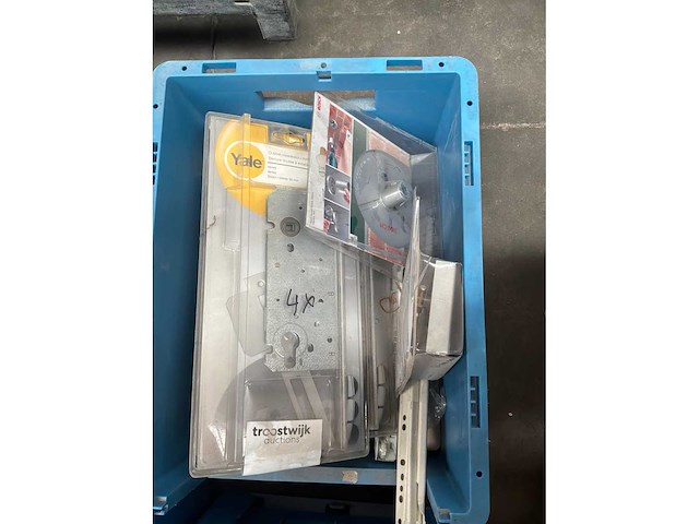 Diverse accessoires voor deuren en kasten - afbeelding 11 van  11