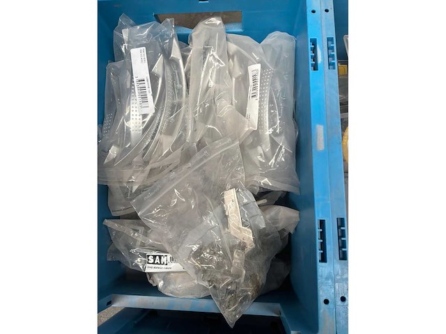 Diverse accessoires voor deuren en kasten - afbeelding 8 van  11