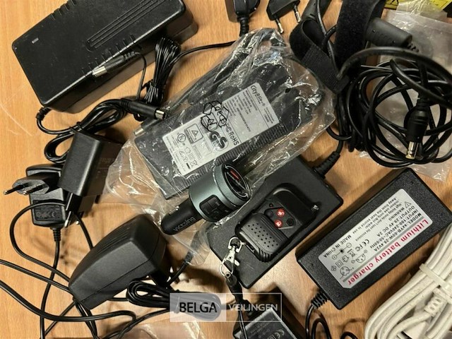 Diverse adapters & divers - afbeelding 4 van  6