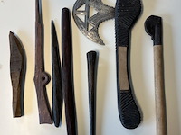 Diverse afrikaanse wapens - afbeelding 1 van  3