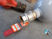 Diverse afsluiters en onderdelen voor verwarming - afbeelding 6 van  11