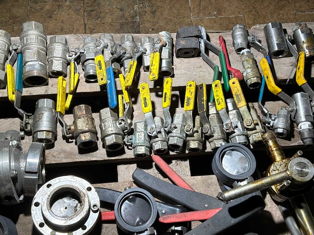 Diverse afsluitkleppen - afbeelding 2 van  4