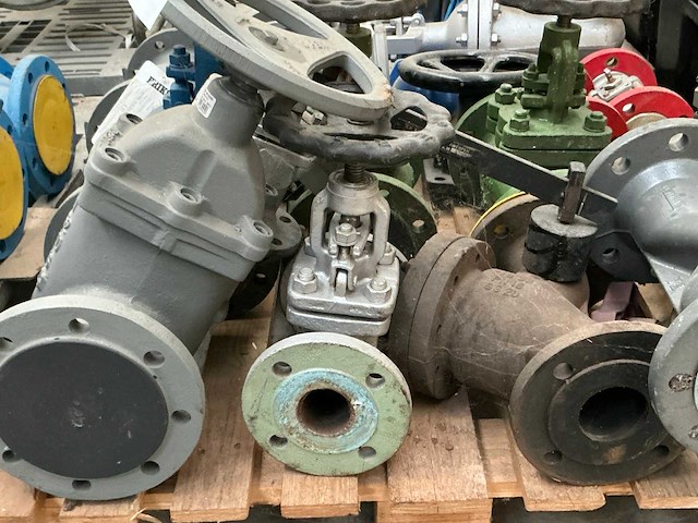 Diverse afsluitkranen (12x) - afbeelding 4 van  4