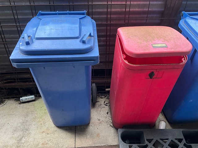 Diverse afvalcontainers (6x) - afbeelding 2 van  8
