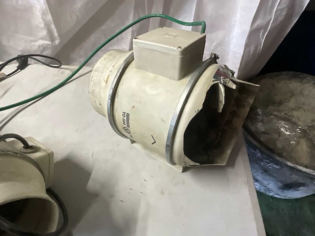 Diverse afzuiginstallaties - afbeelding 5 van  6