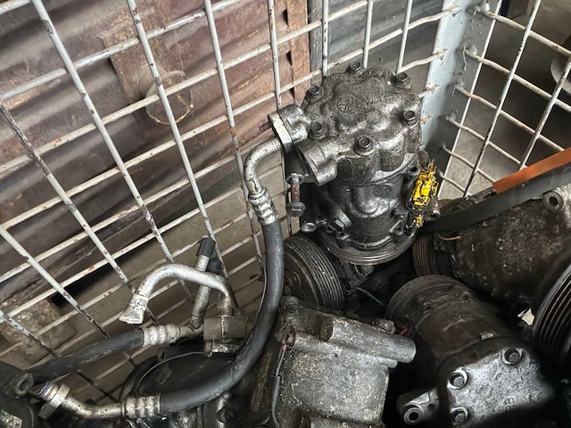 Diverse aircopompen - afbeelding 7 van  8