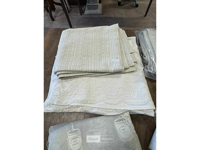 Diverse altaarkleden - afbeelding 3 van  4