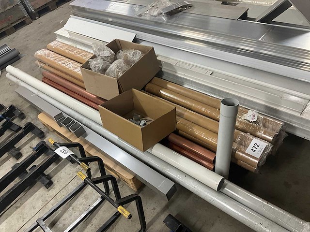 Diverse aluminium afvoerbuizen - afbeelding 10 van  10