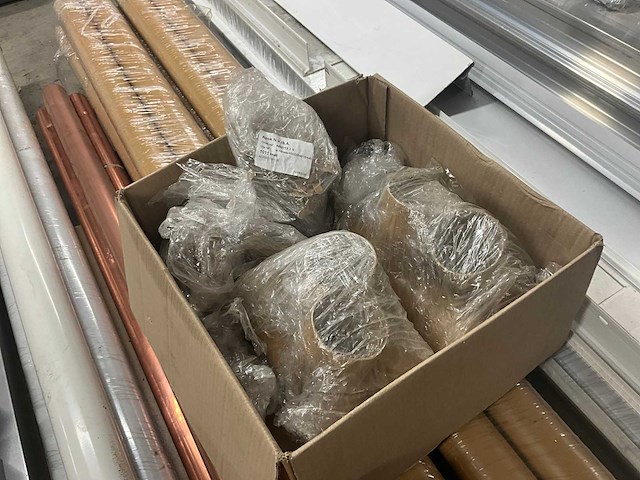 Diverse aluminium afvoerbuizen - afbeelding 6 van  10