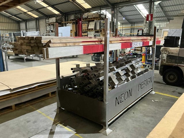 Diverse aluminium houders - afbeelding 1 van  6