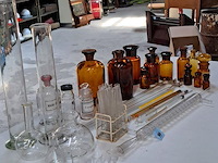 Diverse apotheek, scheikunde - afbeelding 1 van  4