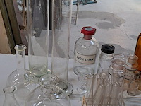 Diverse apotheek, scheikunde - afbeelding 2 van  4